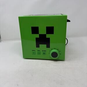 Minecraft Creeper Toaster Green Two-Slice Digital Control Gamer Kitchen